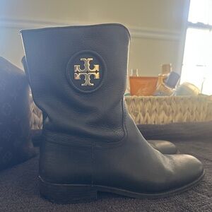 Authentic Tory Burch Black Leather Ankle Boots women size 9 M  good condition
